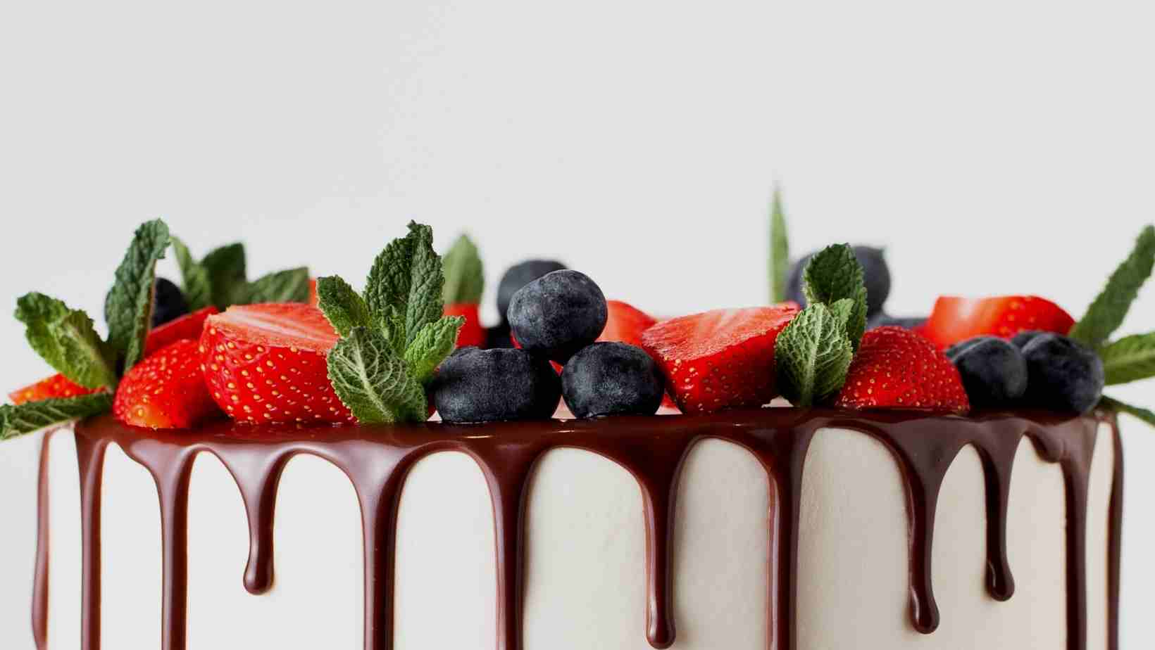 Azidelicious celebration cakes